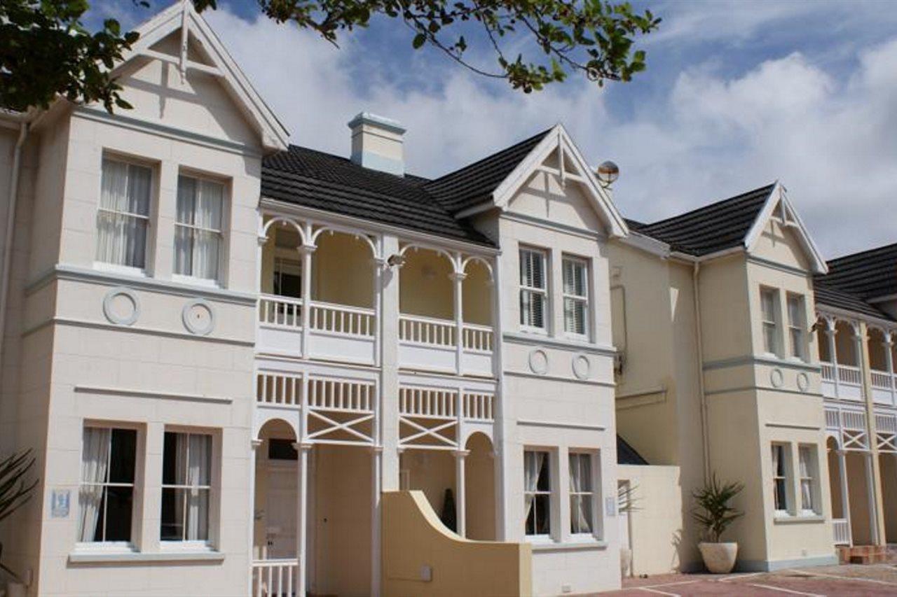 The Vic Hotel Port Elizabeth Exterior photo