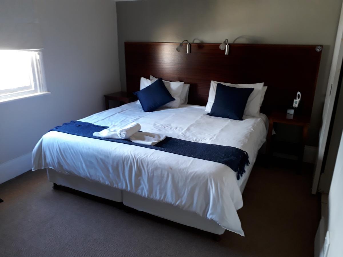The Vic Hotel Port Elizabeth Exterior photo