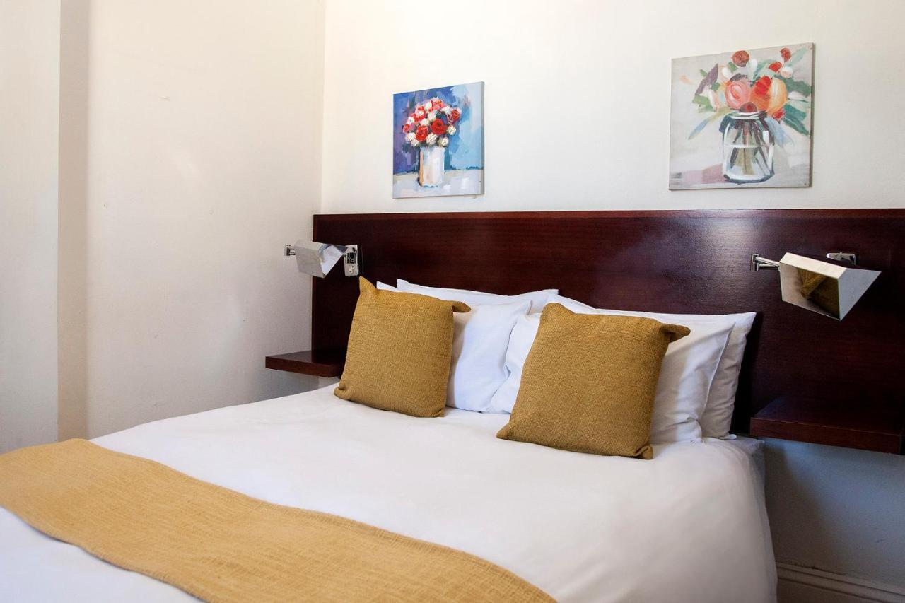 The Vic Hotel Port Elizabeth Exterior photo